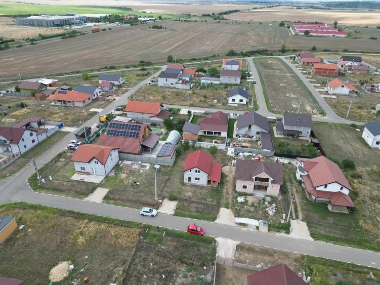 Casă individuală cu 3 camere cu Teren 500 Mp în Frumușeni
