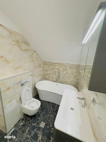 Casă cu 4 camere cu Teren 200 Mp în Central