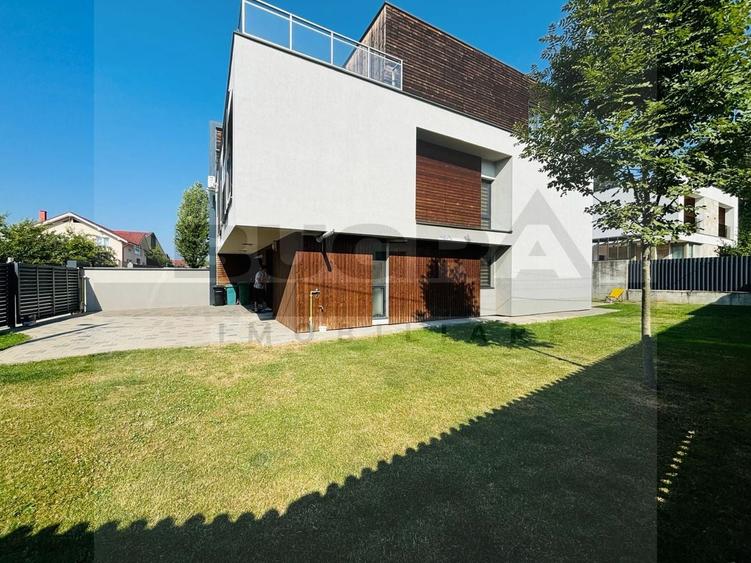 Duplex cu 5 camere cu Canalizare în Europa