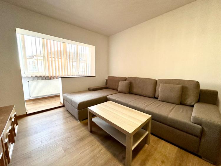 Apartament cu 2 camere decomandat, mobilat în Bucovina