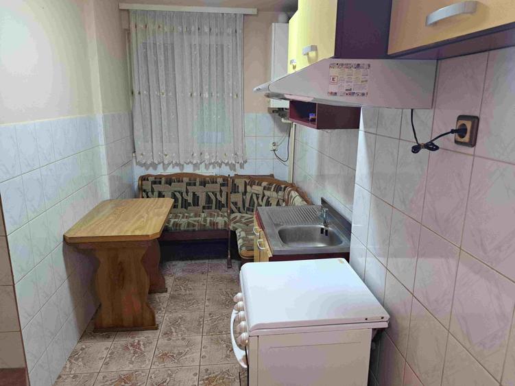 Apartament cu 2 camere decomandat în Mureșeni