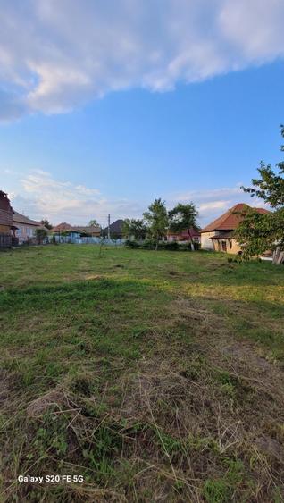 Casă cu 4 camere decomandat în Central