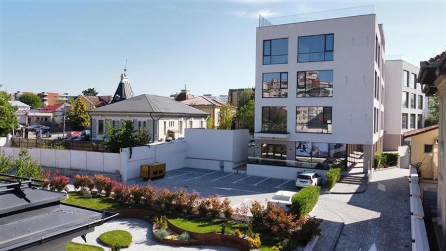 Birou, de 331 mp, în Central