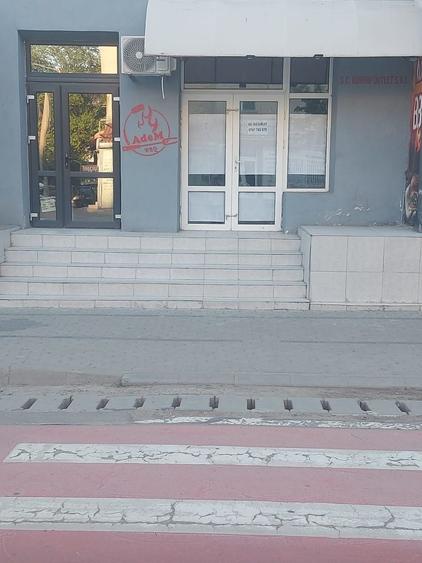 Spațiu comercial, de 40 mp, în Central