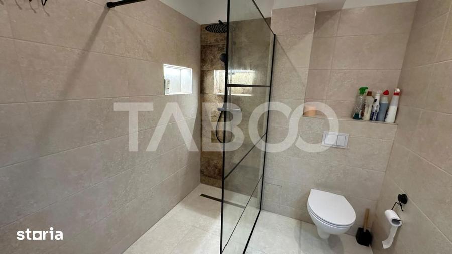 Apartament cu 3 camere decomandat, mobilat în Ștrand