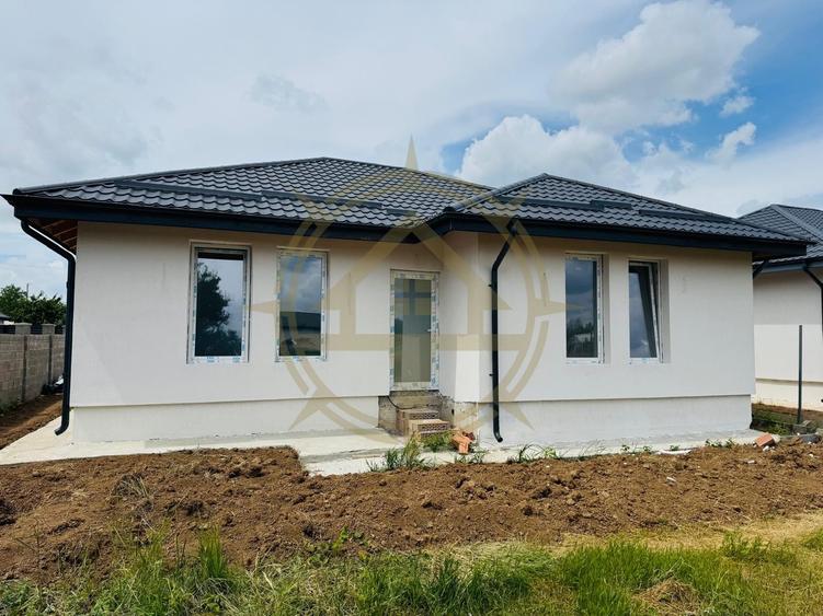 Casă cu 3 camere cu Teren 407 Mp în Crevedia