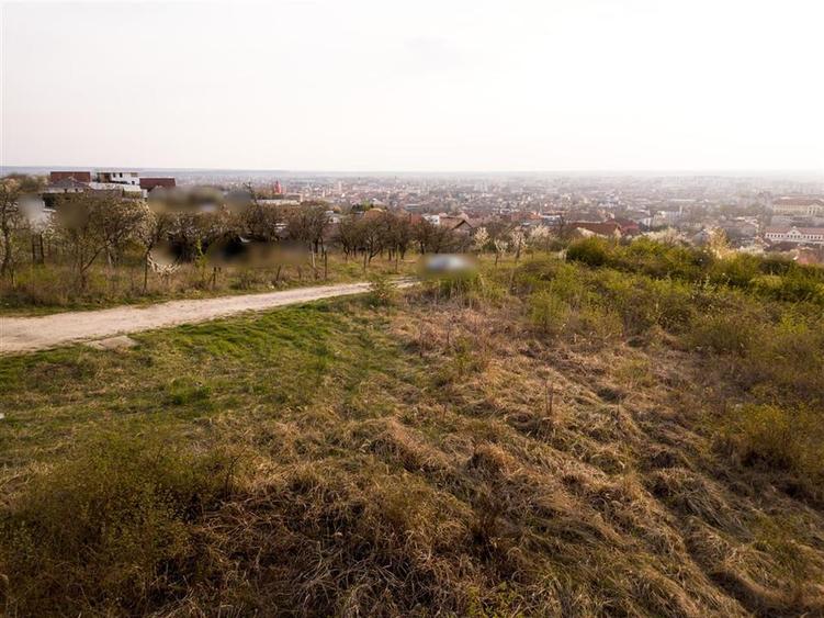 Teren Construcții intravilan de 685 mp, în Central