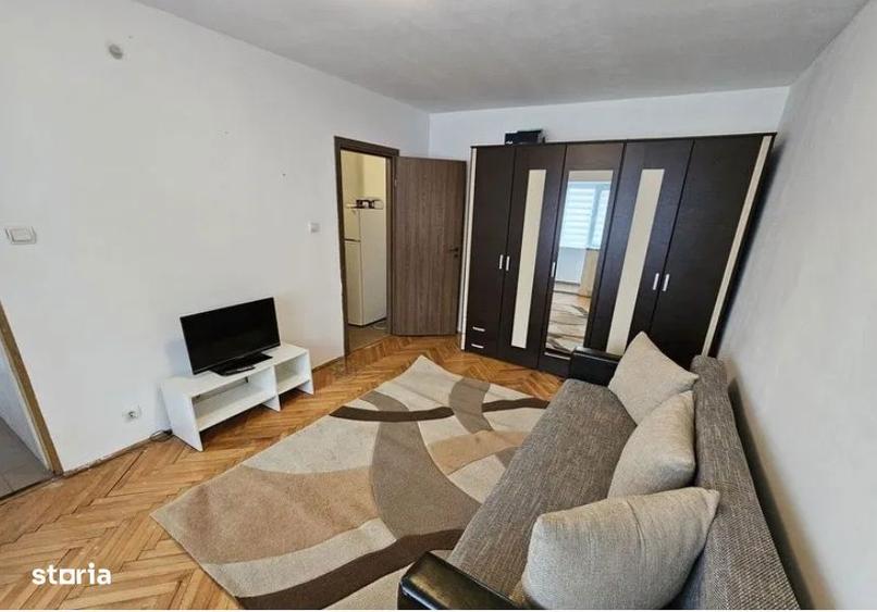 Garsonieră în Lunei
