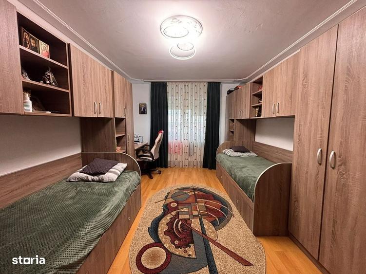 Apartament cu 2 camere decomandat în Vasile Aaron
