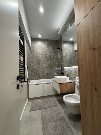 Apartament cu 3 camere în Universitate
