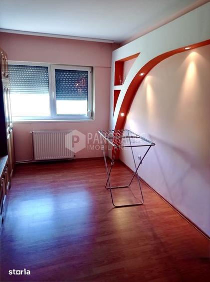 Apartament cu 3 camere decomandat în Micro 17