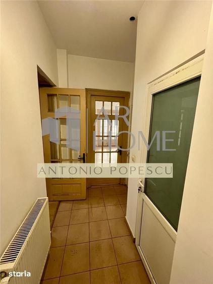Casă cu 8 camere cu Teren 420 Mp în Central