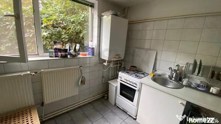 Casă cu 2 camere cu Teren 180 Mp în Domenii