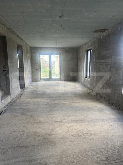 Casă individuală cu 6 camere cu Canalizare în Periferie