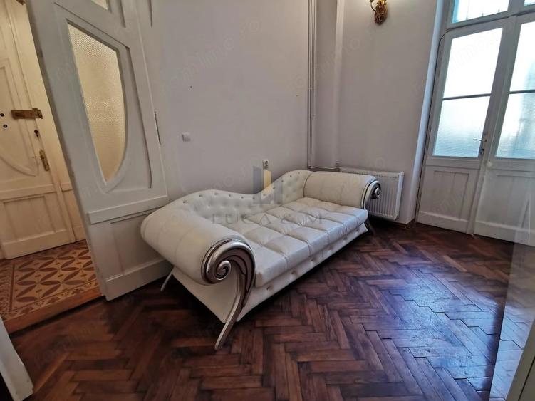 Apartament cu 4 camere în Central
