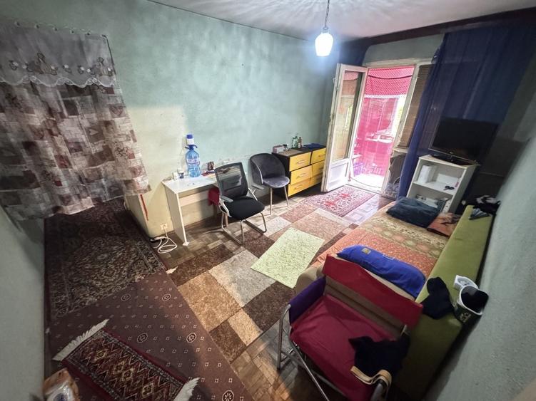 Apartament 3 camere zona Km 4 5 - 2
