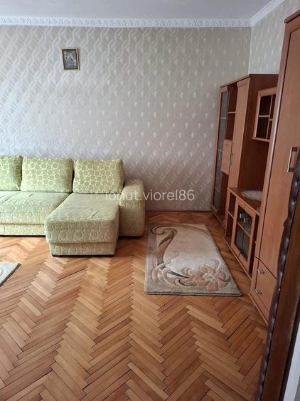 Inchiriez apartament 2 camere decomanat
