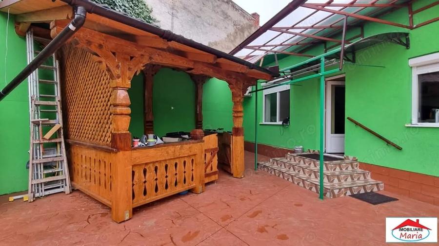 Casă cu 3 camere cu Canalizare în Semicentral