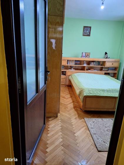 Casă cu 5 camere cu Teren 280 Mp în Central