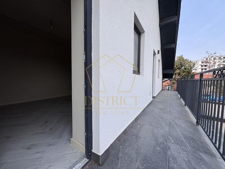 Spațiu comercial, de 500 mp, în Simion Bărnuțiu