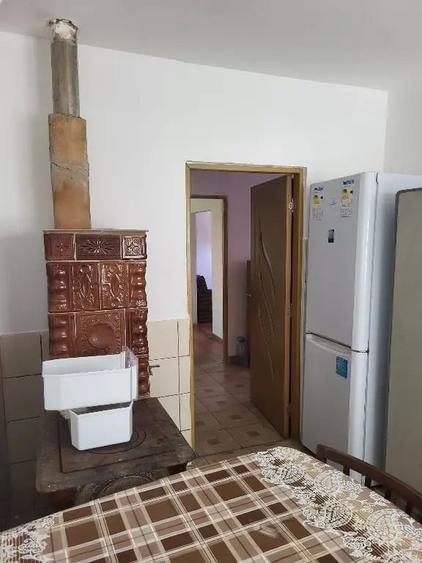 Casă cu 5 camere în Banloc