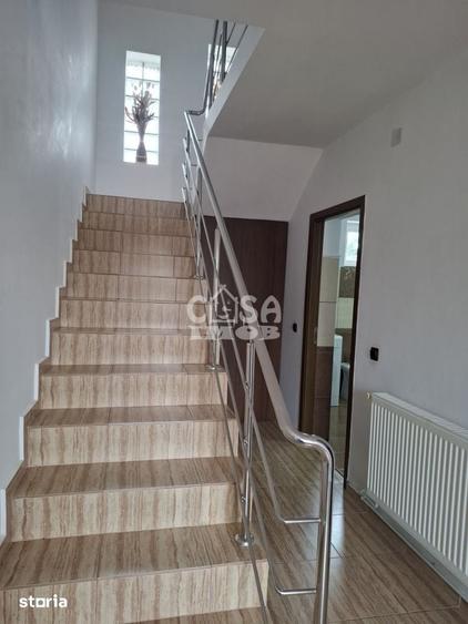 Casă cu 4 camere cu Teren 452 Mp în Aninoasa