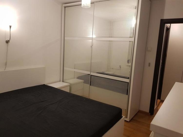 Apartament cu 3 camere decomandat în Dristor