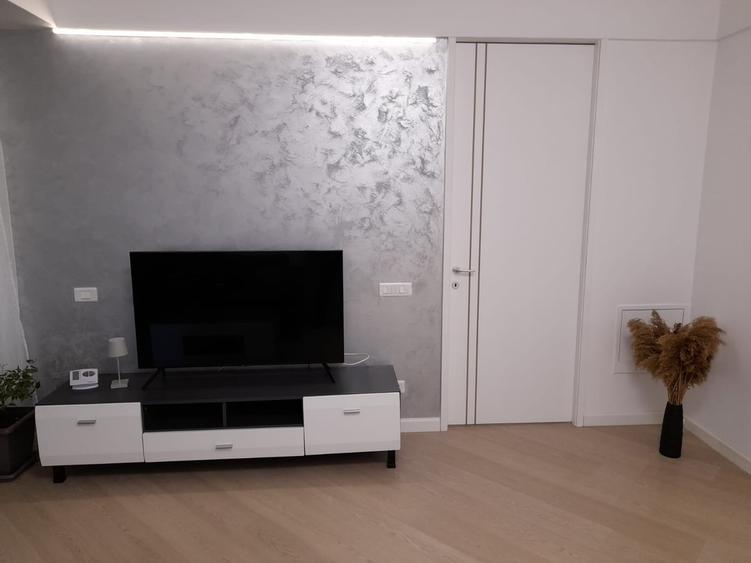 Garsonieră decomandată, mobilată în Văcăresti