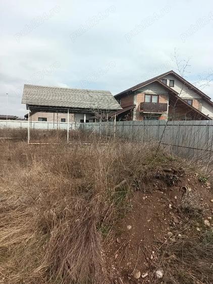 Teren de 1000 mp, în Dumbrava