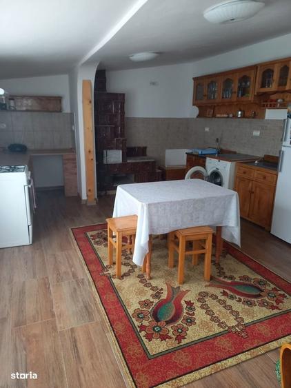 Casă cu 3 camere în Bârsești