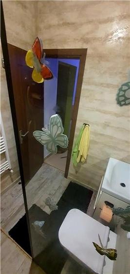 Casă cu 4 camere cu Canalizare în Lupeni