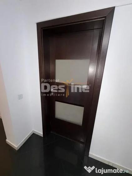 Apartament cu 4 camere decomandat în Crângași