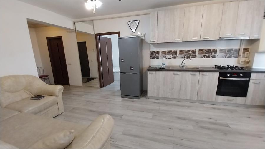 Apartament cu 3 camere semidecomandat în Baciu