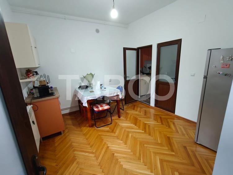 Apartament cu 2 camere decomandat, mobilat în Ultracentral
