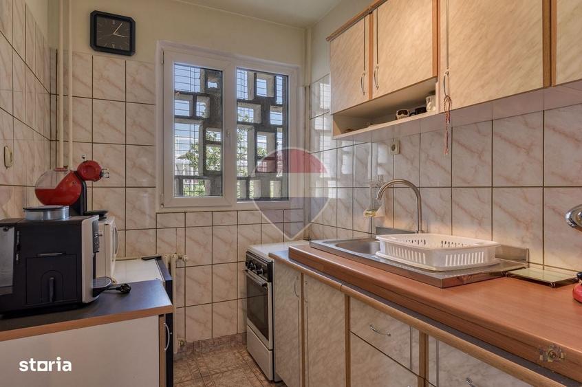 Apartament cu 3 camere în Vatra Luminoasă
