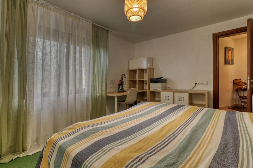 Casă individuală cu 8 camere cu Canalizare în Mogoșoaia