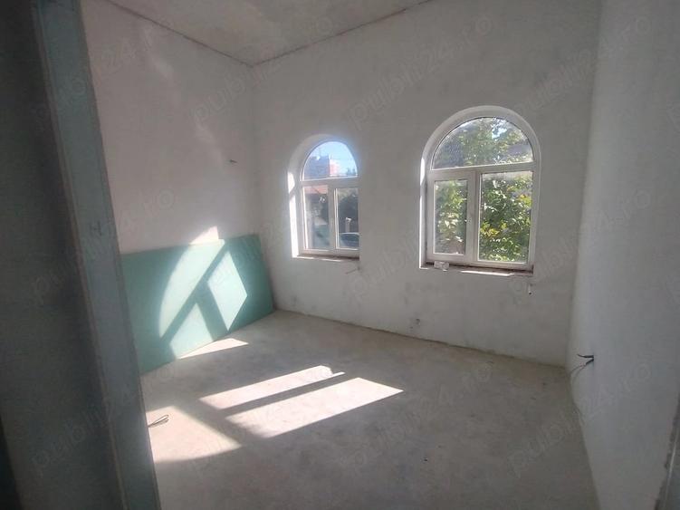 Casă cu 4 camere cu Teren 51 Mp în Central