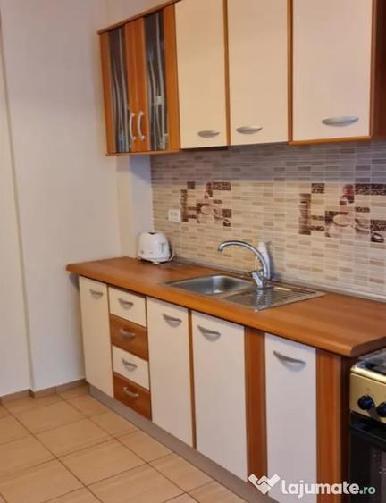 Garsonieră decomandată în Central