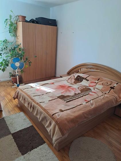 Casă cu 2 camere cu Teren 400 Mp în Mărăști