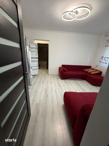 Apartament cu 3 camere în Calea București