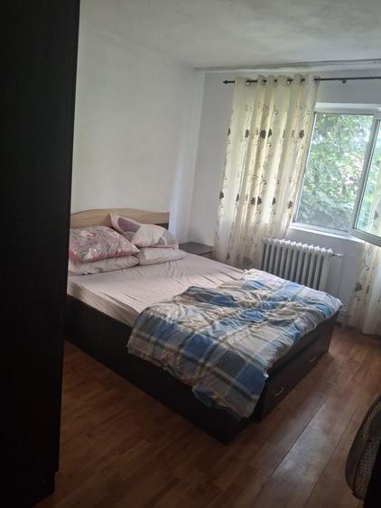 Apartament cu 2 camere decomandat în Ostroveni