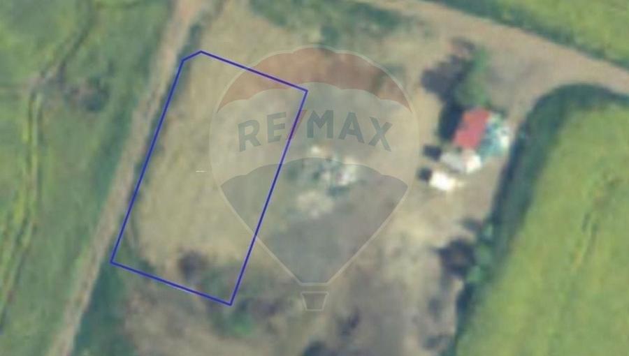 Teren Construcții intravilan de 736 mp, în Covaci