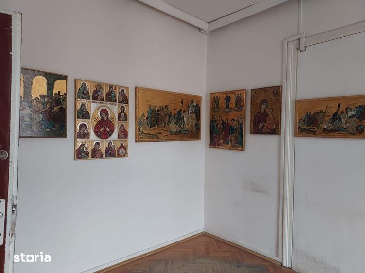 Casă cu 6 camere cu Teren 277 Mp în Central