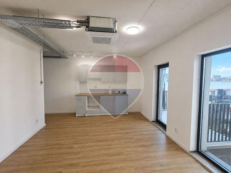 Birou, de 280 mp, în Central