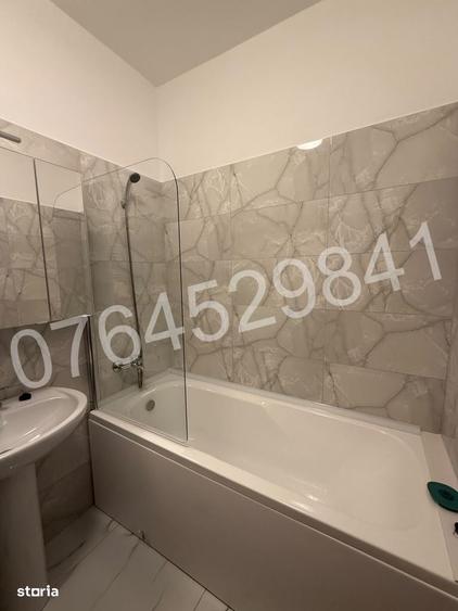 Garsonieră decomandată în Roșu