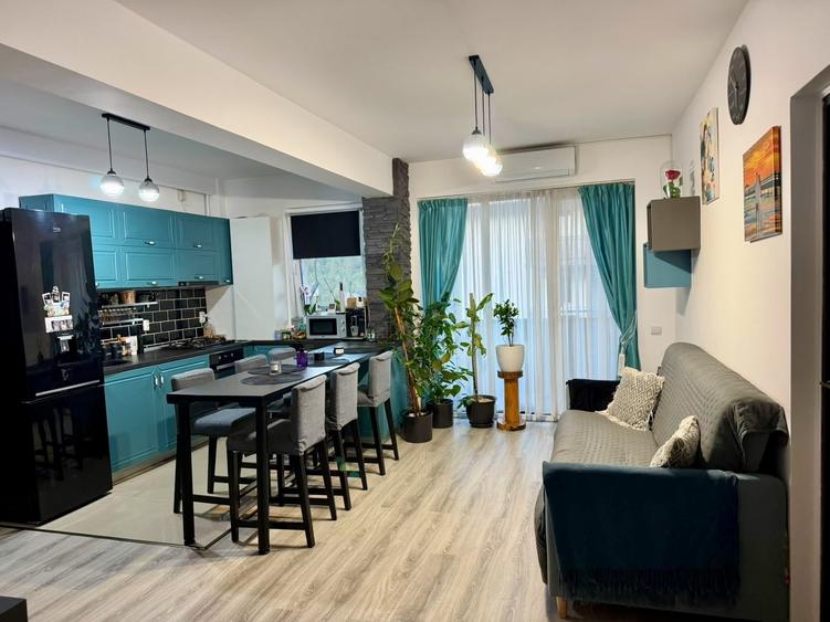 Apartament cu 3 camere semidecomandat, mobilat în Mănăștur