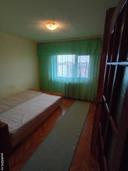 Apartament cu 3 camere decomandat în Lunei