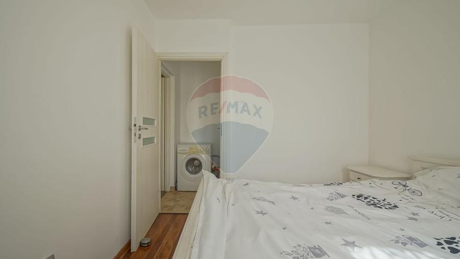 Apartament cu 3 camere semidecomandat în Nord
