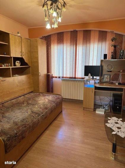 Apartament cu 3 camere în Buzaului