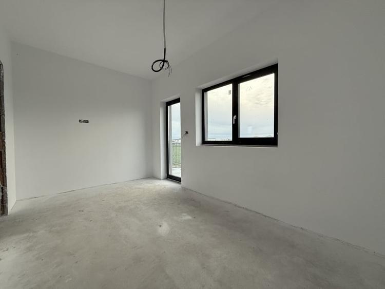 Duplex cu 4 camere cu Teren 300 Mp în Calea Urseni